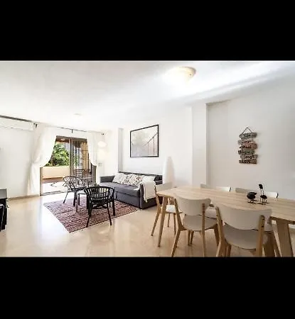 Apartment Seaside Serenity: 2br Getaway *
